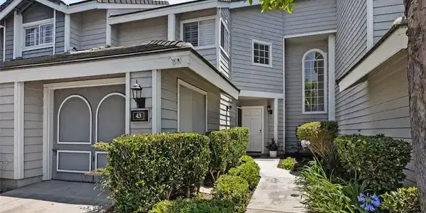 43 PEMBERTON Place