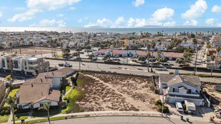 1011 Dunes Street