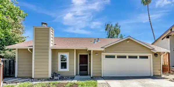 2316 Lake Park Ct