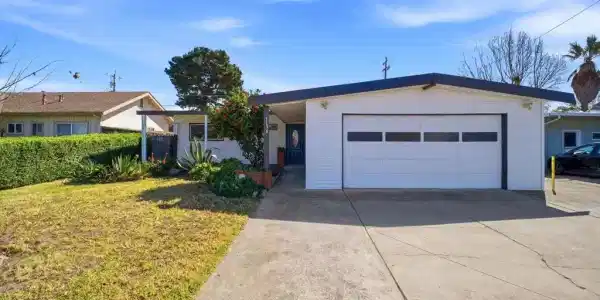 3136 Mission View Dr