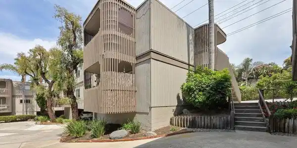 155 Rosebay Dr