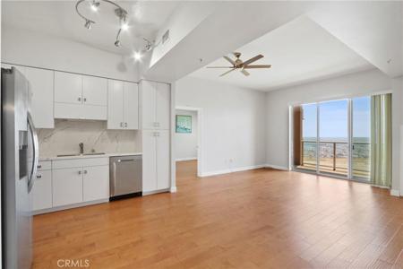 488 E Ocean Boulevard
