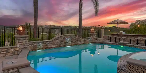 6388 Huntington Drive