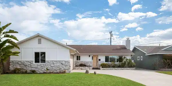 14592 Belmar Circle