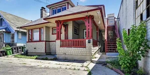 Image 4