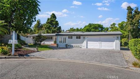 2321 Carriage Drive