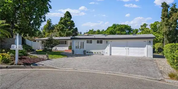 2321 Carriage Drive