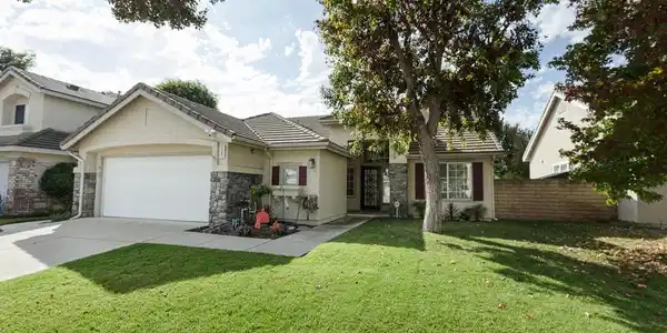 2361 Diamond Head Way