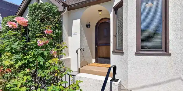 714 Arbor Dr