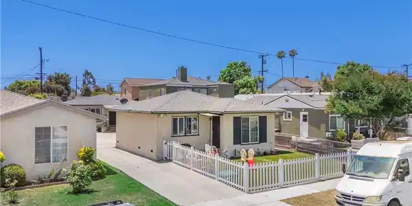 4220 W 165th Street