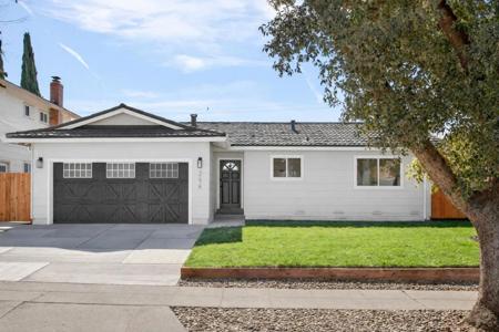 3278 Sagewood Lane