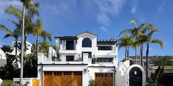 305 W Avenida Gaviota