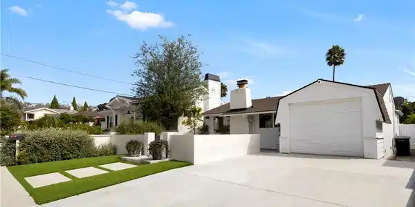 147 W Avenida Cornelio