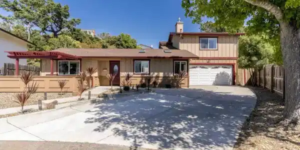 144 Dartmouth Pl