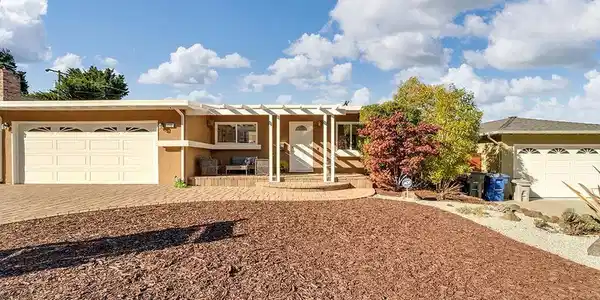 1210 Sleepy Hollow Lane