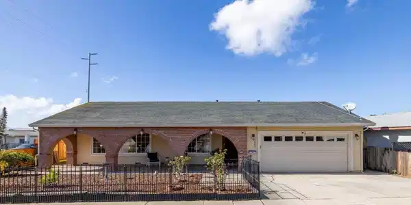 1809 Soto Street