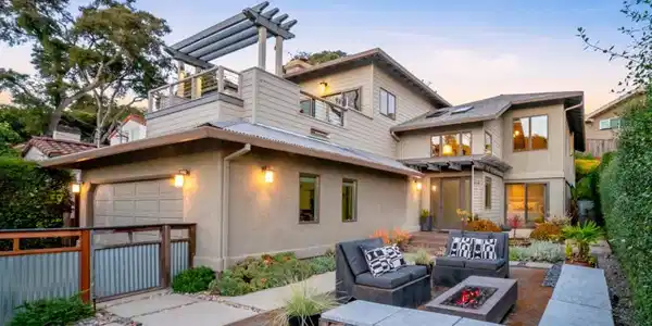 210 Venetian Road