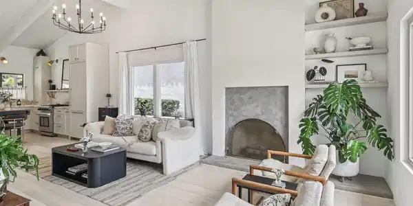 4352 Loma Riviera Court