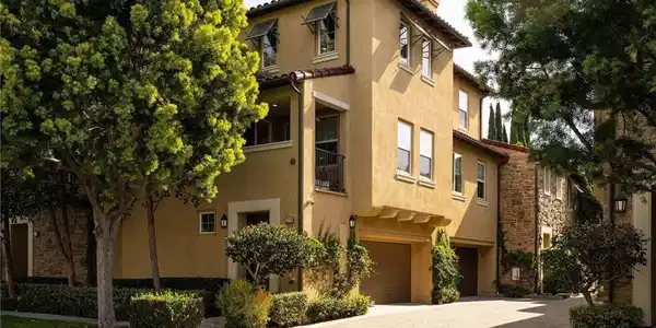 215 Lonetree