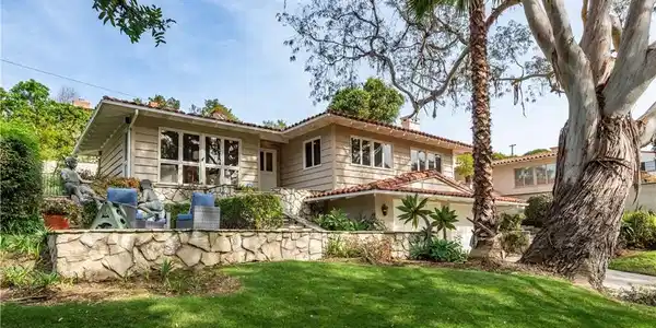 3401 Paseo Del Campo