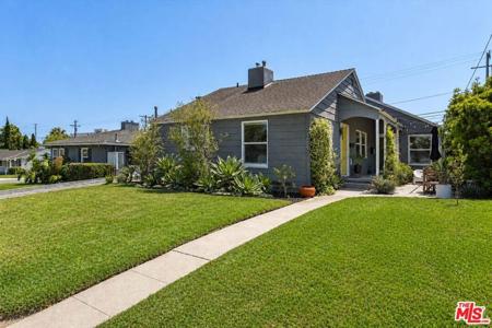 5956 W 85th Place