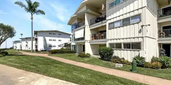 620 W Solana Cir