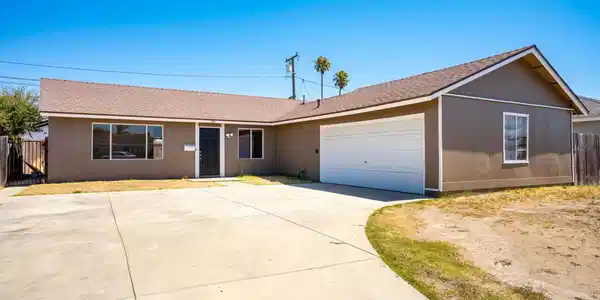 555 Del Sur Way