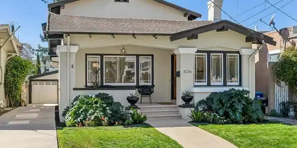 3226 Fairview Ave
