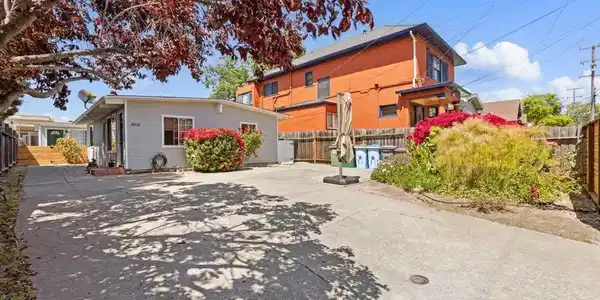 1611 Julia St