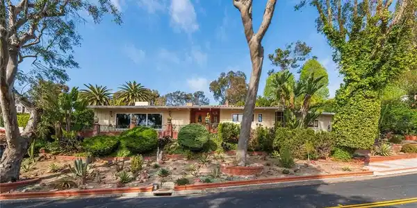 3225 Paseo Del Campo