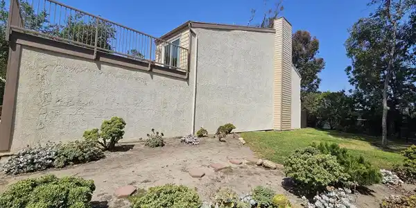 962 Lighthouse Way