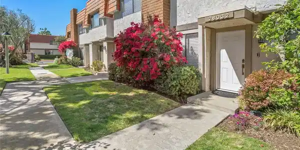 28032 Ridgebrook Court