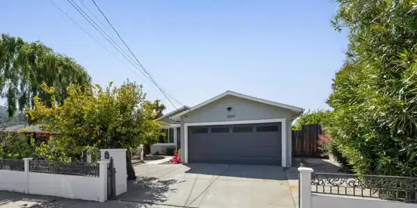 1304 Alicante Drive