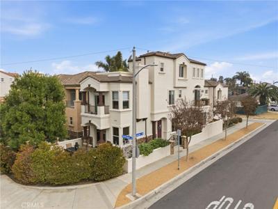 1202 Huntington Street