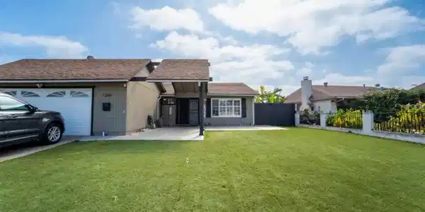 1260 Finch Pl