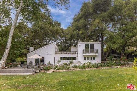 959 Crater Oak Drive
