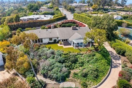 9 Maverick Lane