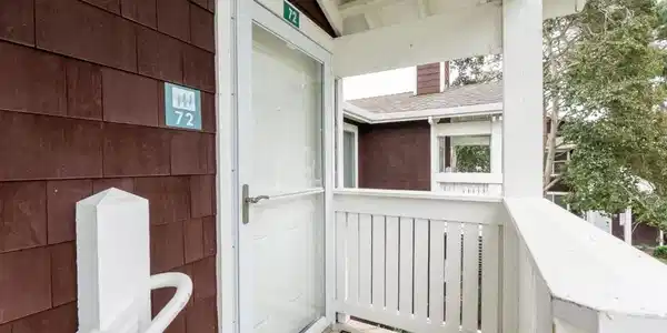 72 Bayside Court