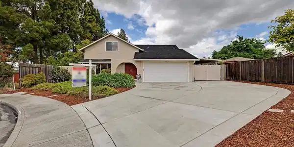 3279 Santa Barbara Ct