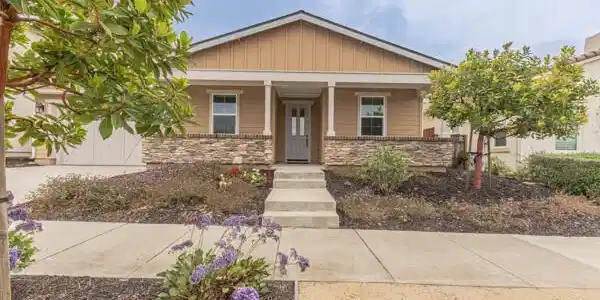 3027 Andesite Drive