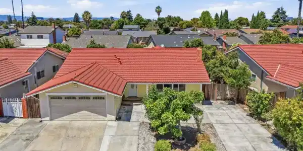 3676 Eastwood Circle