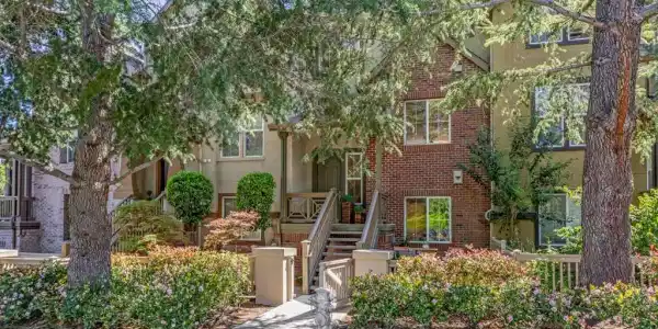 30 Royal Oak Court