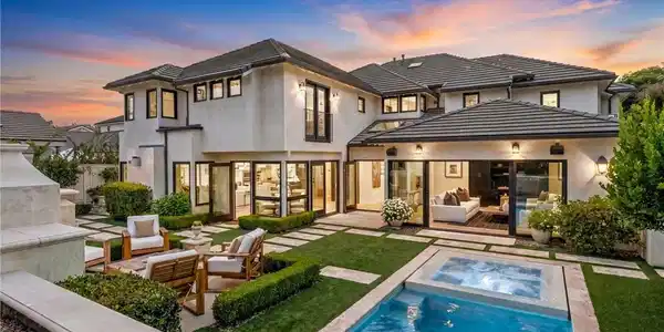 1807 Newport Hills E