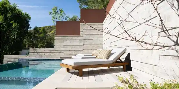2520 La Condesa Drive
