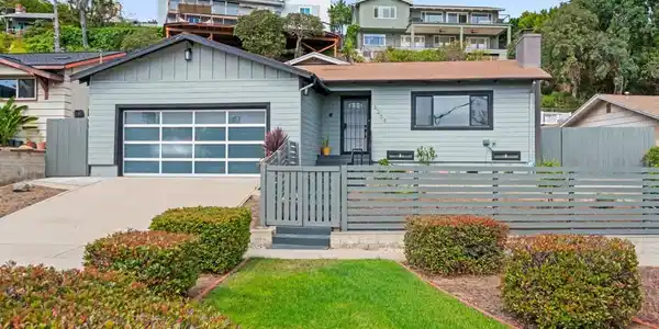 5209 Foothill Blvd