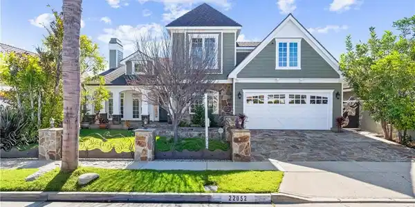 22052 Susan Lane