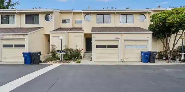 814 Voyager Way