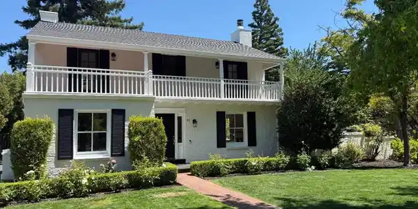 48 Turnsworth Avenue
