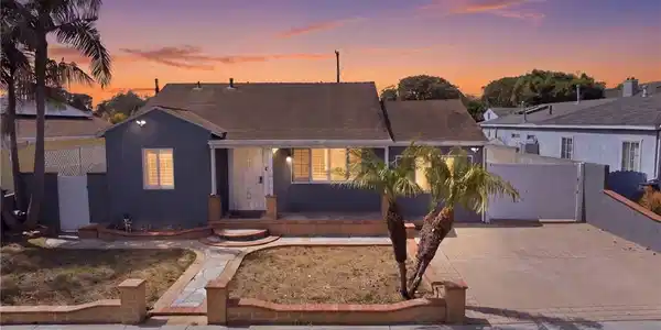 2614 Manhattan Beach