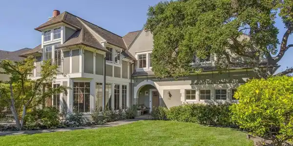 73 Fairview Ave